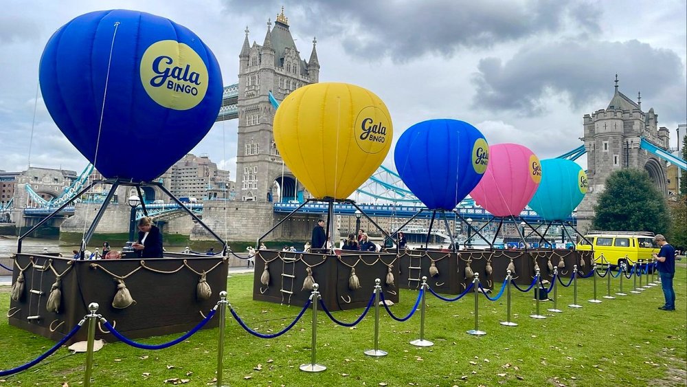 Gala Bingo balloons by London Bridge