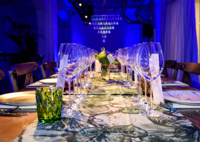 Barullo Sessions - empty wine glasses on a table - TOMO Events